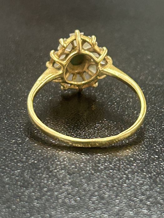 Кольцо делтое золото бриллианты