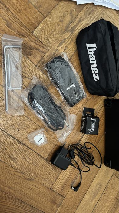 Chitara Electrica Ibanez- Pachet cu accesorii