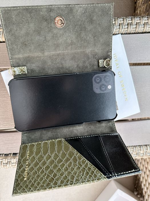 Husa / portofel tip dama gentuta portmoneu Studio Clutch noua ! Cutie