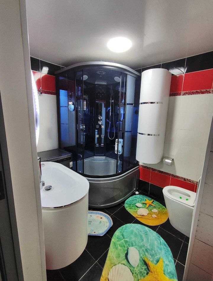 Продается квартира 1 этаж метро Космонавтов
