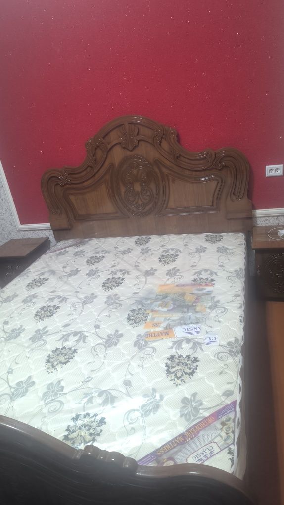Spalni komplekt srochna sotiladi