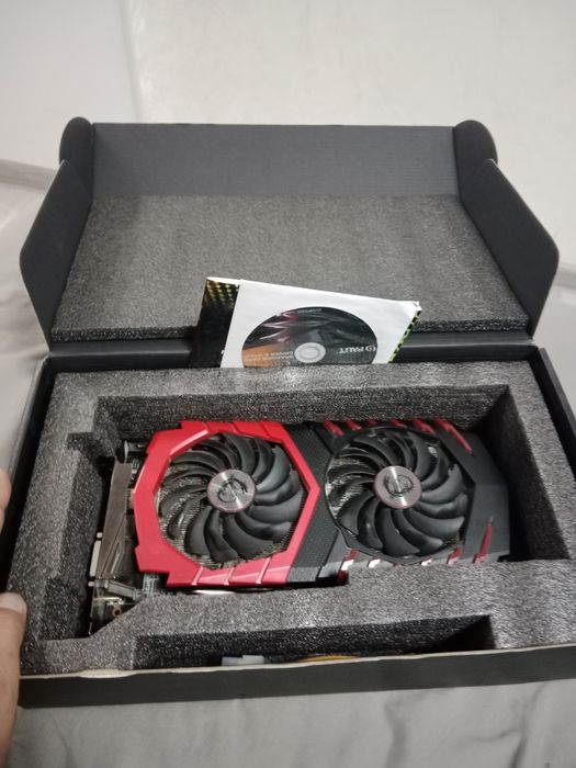 Видеокарта RX580 на 8g игровая