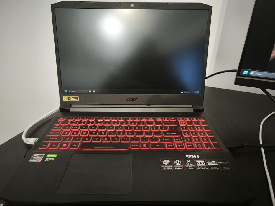 Laptop Gaming Acer Nitro 5 AN515-45 – Ryzen 5 5600H / GTX 1650