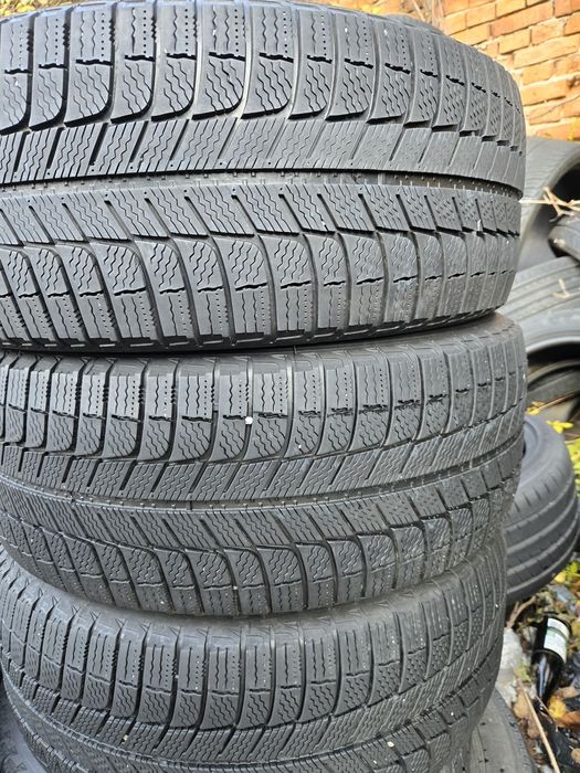 4бр. 225 45 18 Michelin зимни.