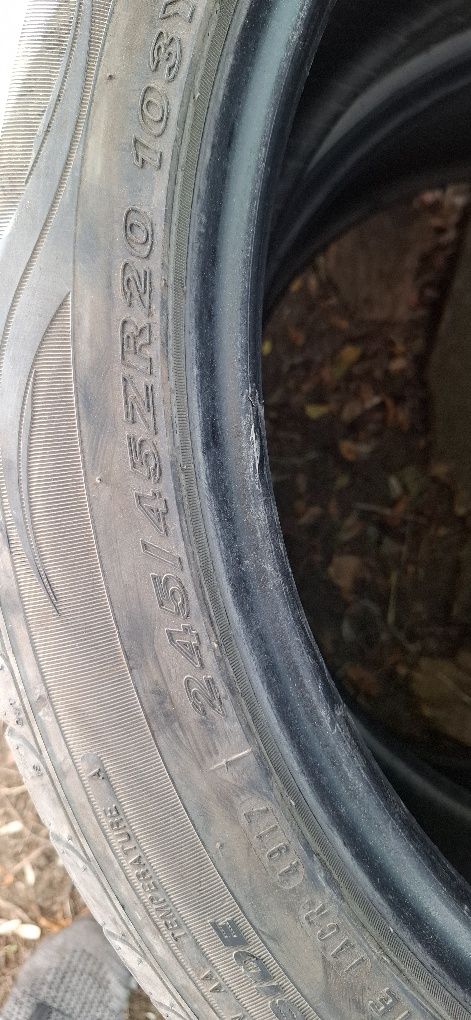 Nexen 245/45/R20 2бр.
