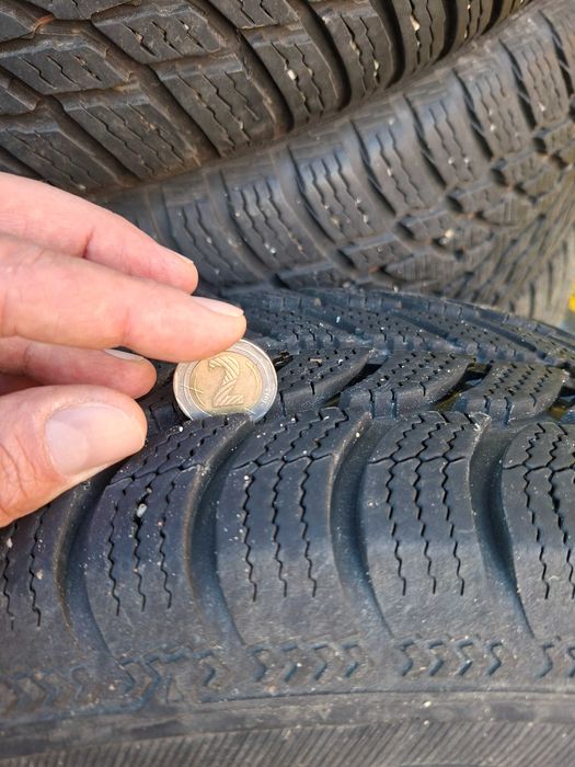 195/65/15 2р.Зимни.Debica