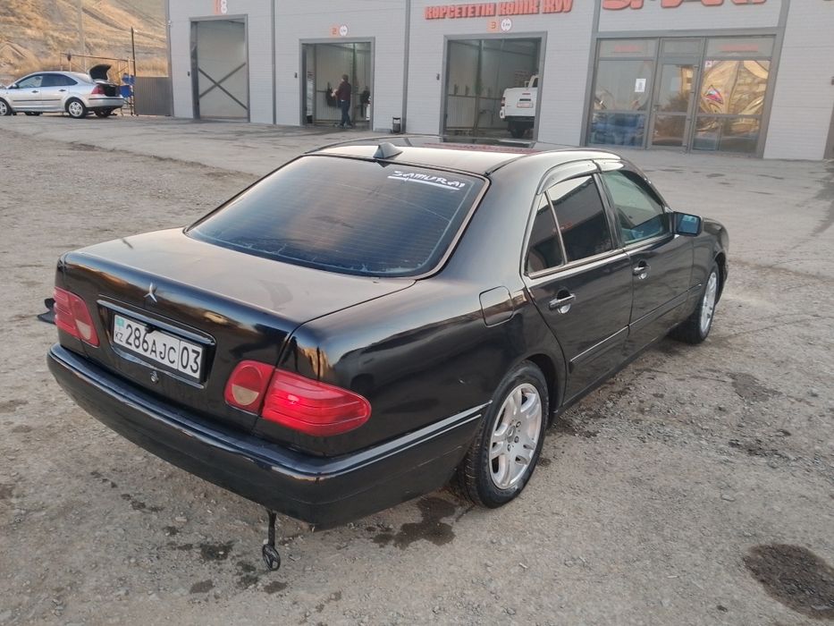 Мерс 210 седан проблем нет