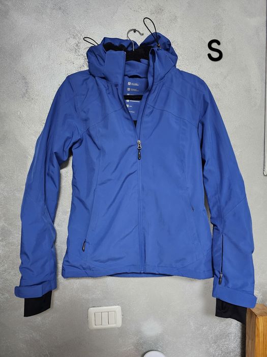 Vand geaca de iarna.  S