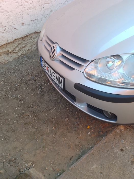 Vand Golf 5 anul 2005
