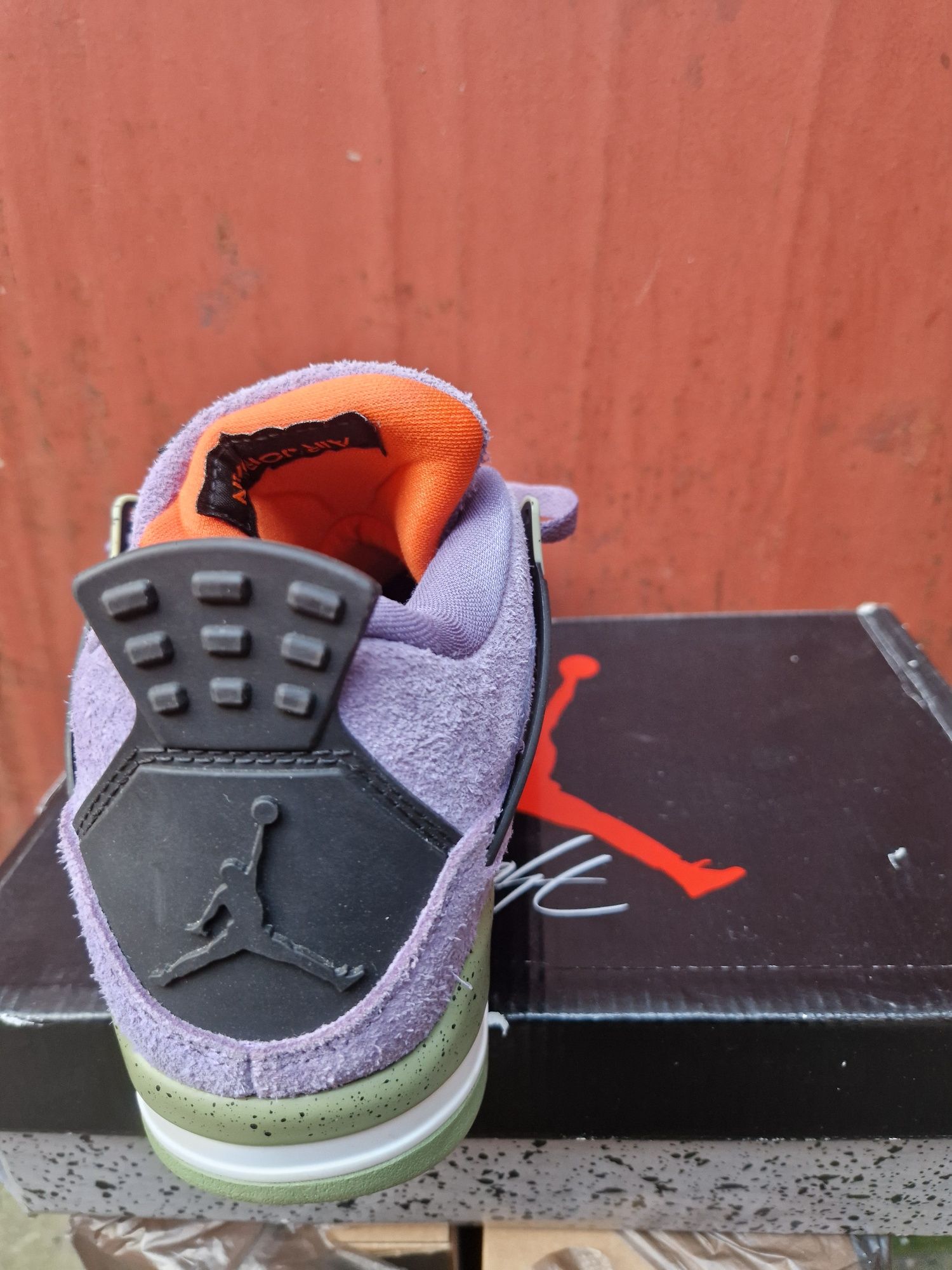 Jordan 4Canyon Purple
Canyon Purple 
Canyon Purple