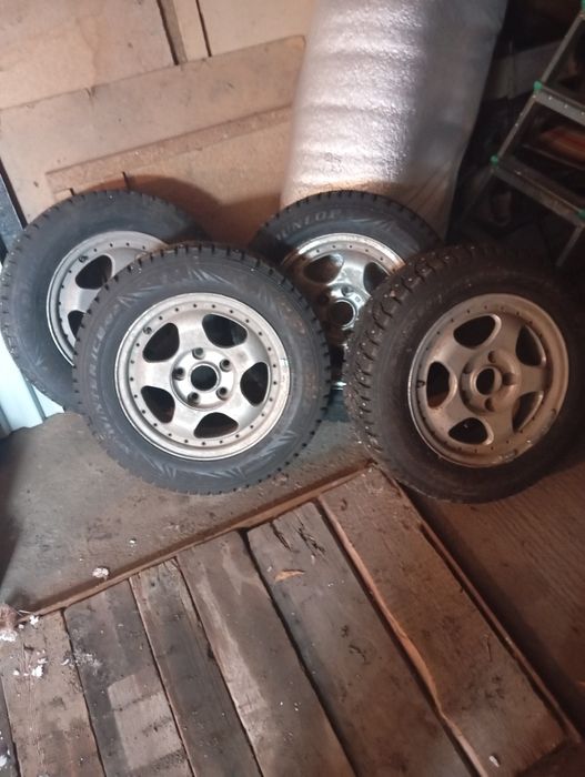 Комплект дисков с шинами