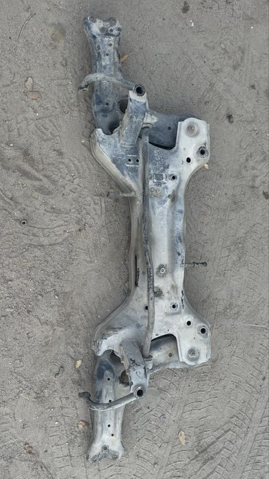 Балка рапид skoda rapid шкода