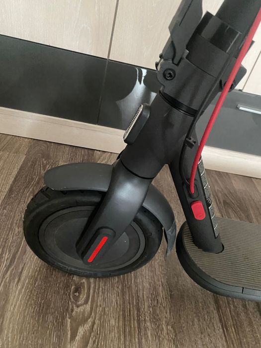 Trotinetă electrică XIAOMI SCOOTER 4