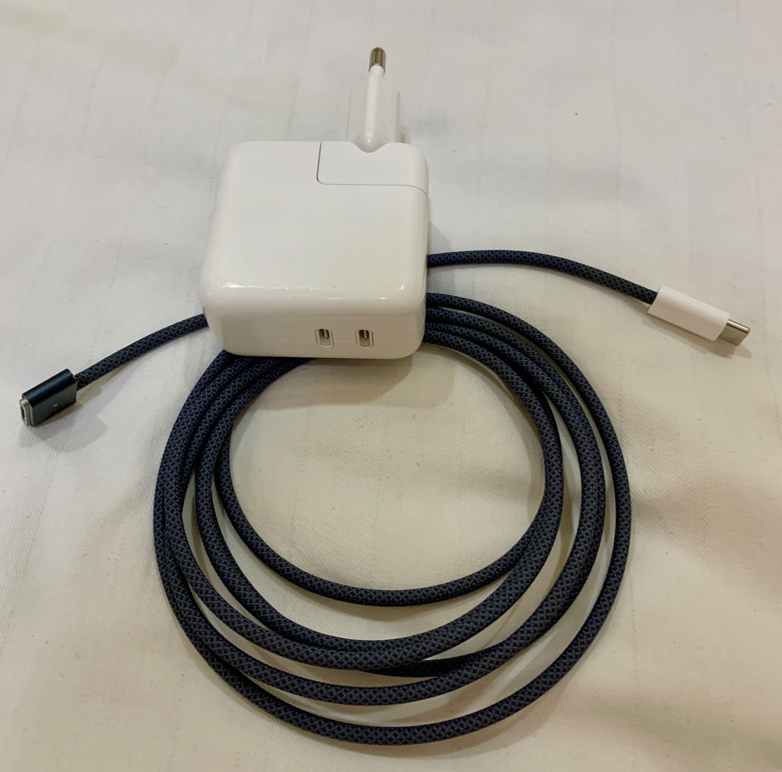 MacBook Air M3 256gb 16gb 13.6 inch