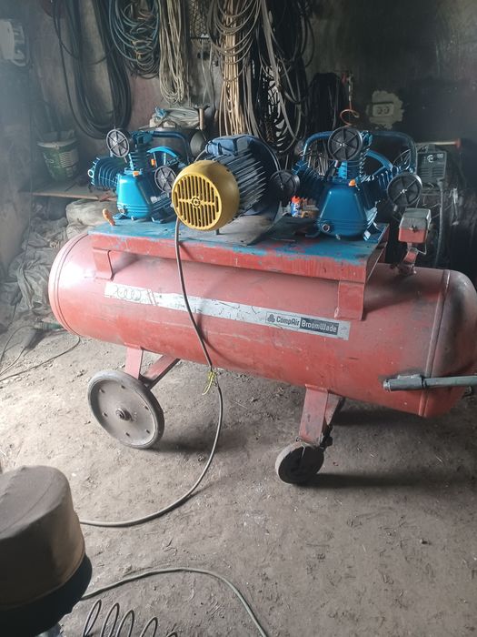 Compresor, butelia 300 litri, 380v