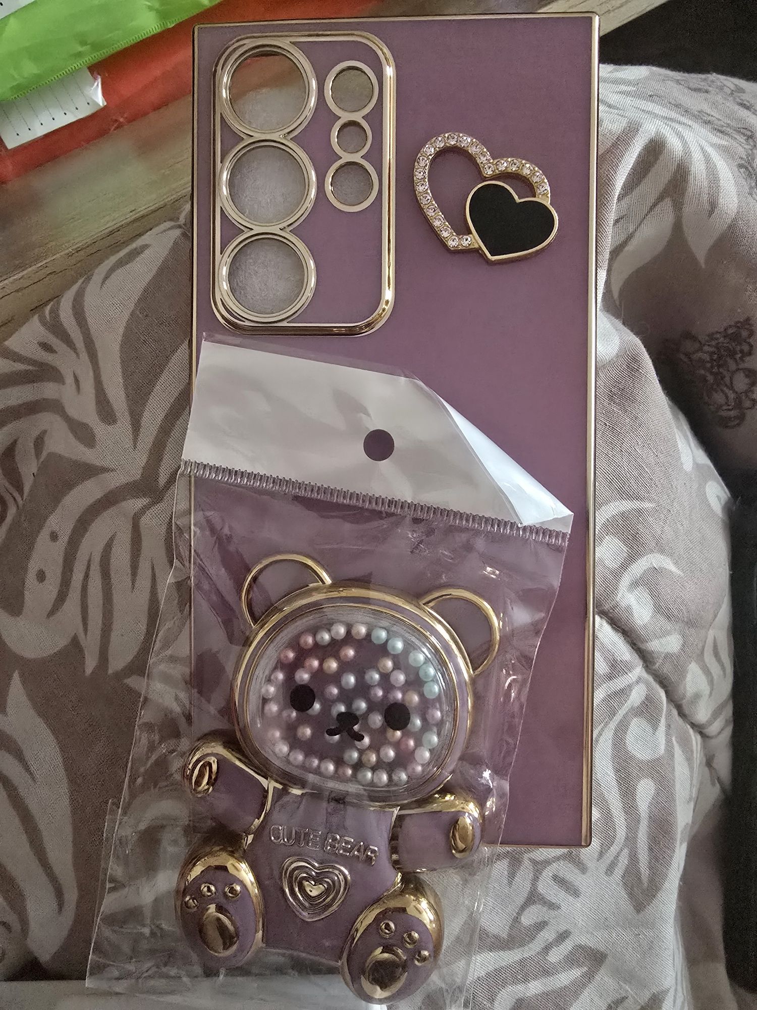Продавам нови  кейсове за samsung 24 ultra