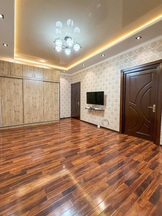 Продаю квартиру в Мирза Улугбекском районе 3х ком передел в 4х