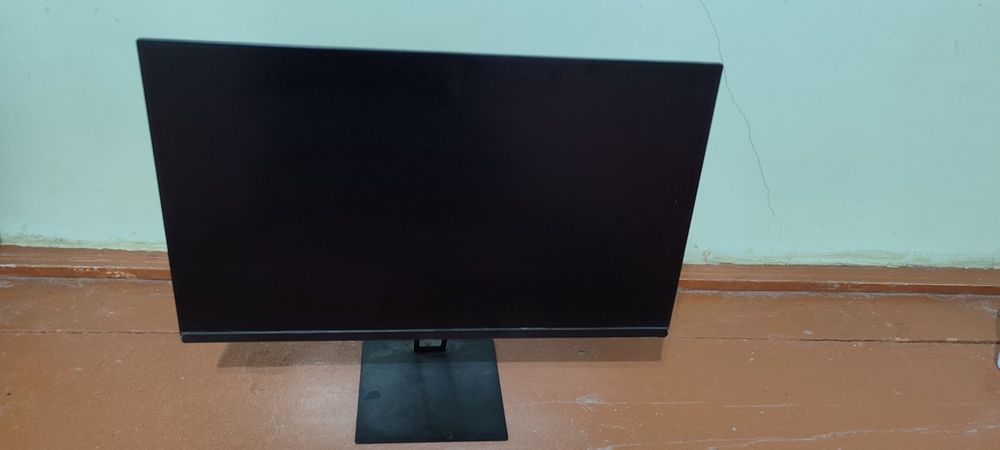 Monitor 24 lik 100 Hz