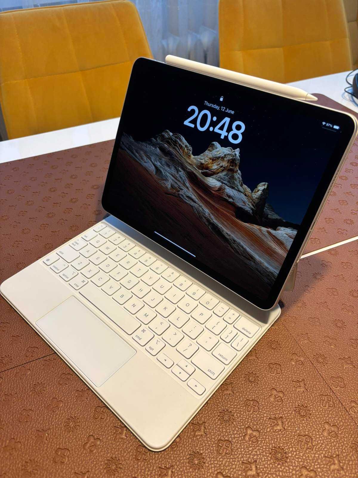 iPad Pro, 11-inch, 3rd GEN, 256GB/8GB с каъв и писалка