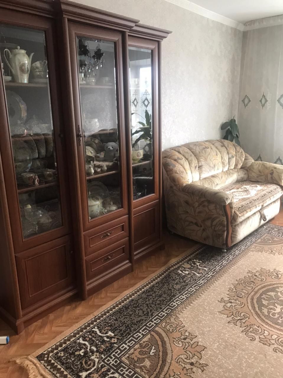 Продам Уголок.        .