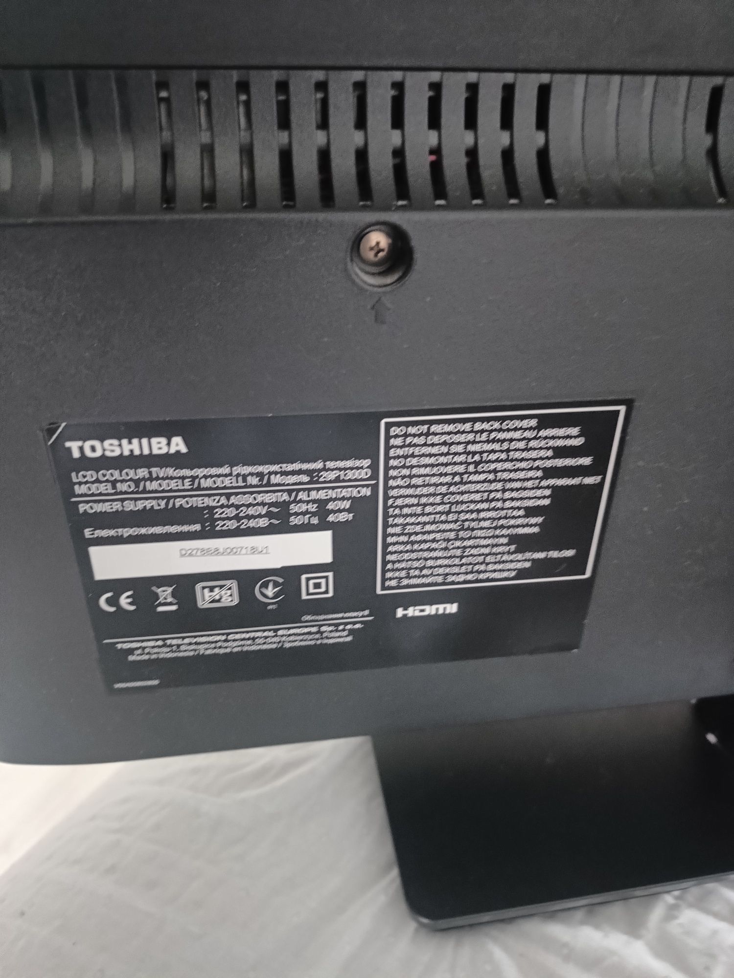 TV Toshiba și telecomanda