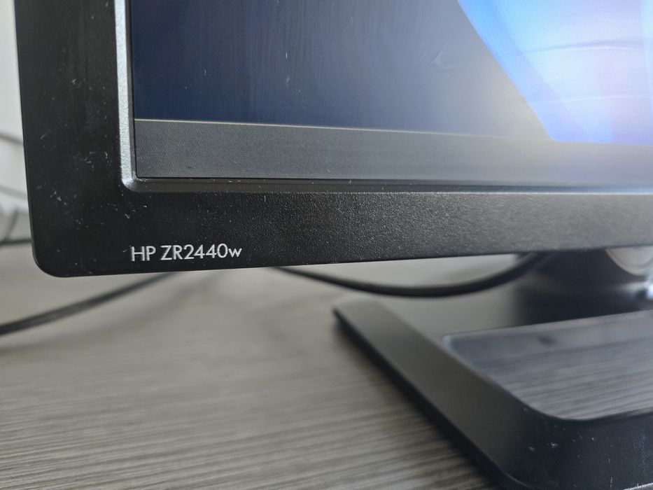 HP ZR2440w Монитор дисплей за компютър 24 инча 60Hz 1080p