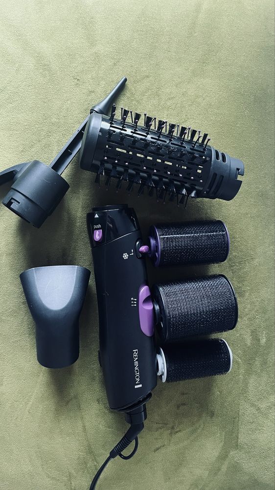 Set de coafat remington cu perie si bigudiuri