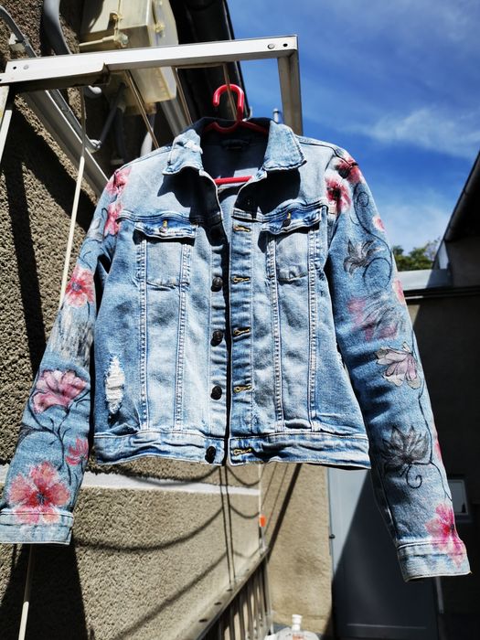 Geaca blugi HM pictata manual marime 38, model unicat