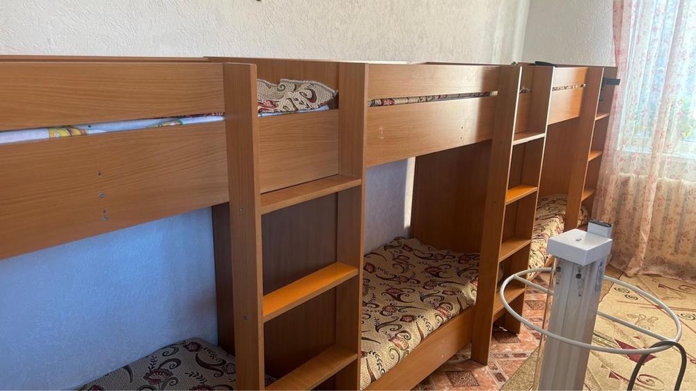 двухярусная кровать