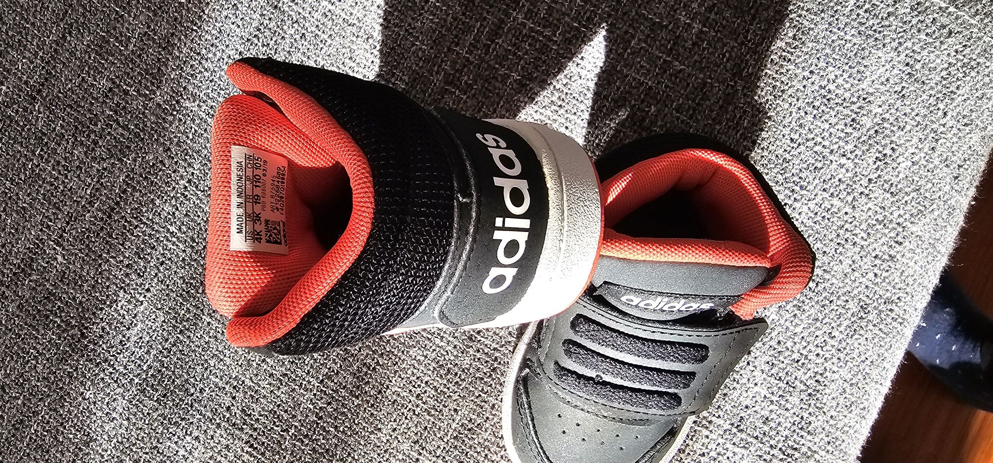 Vând adidasi originali Adidas