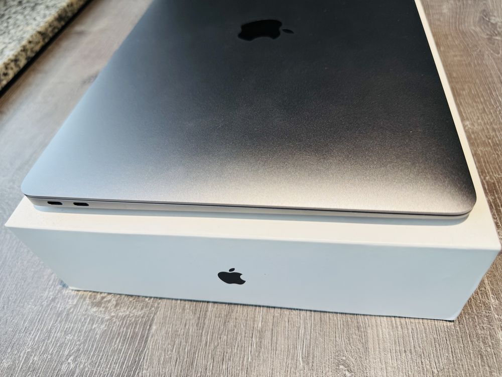 MacBook Air M1, Space Grey