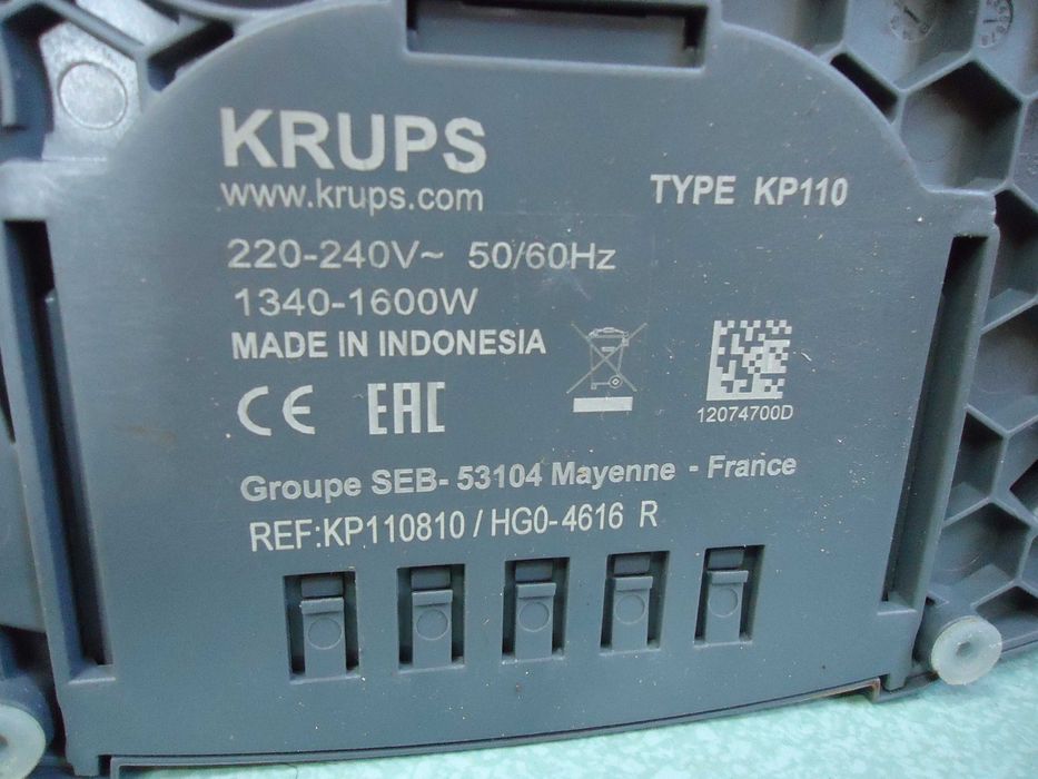 Кафемашина с гаранция 1 година NESCAFÉ® Krups Dolce Gusto OBLO.Black