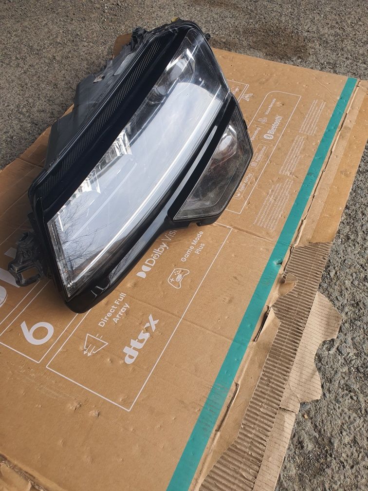 Skoda Karoq ляв фар