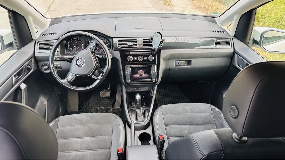 VW Caddy 4x4 Stylish Edition 35 150CP, DSG, 2.0TDI, 7 locuri