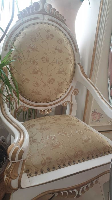 Дървен стол масив - бял