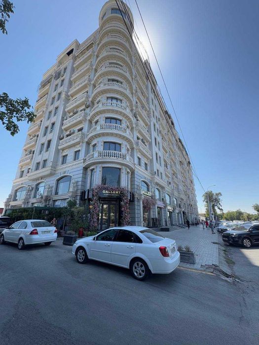 Продаётся 4-комнатная квартира | ЖК Лабзак | 123+80 м² |