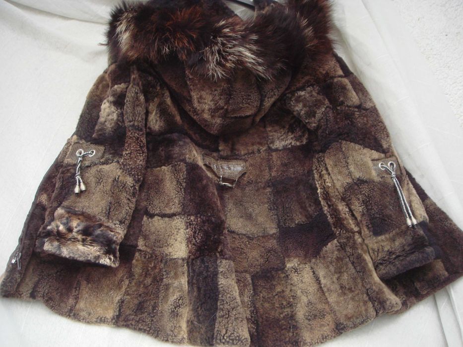 Детская Подростков Дубленка с Капюшоном Натуральный Мех 35см на 65 см
