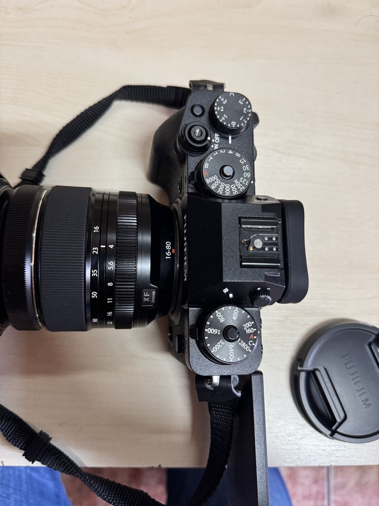 Fujifilm X-T4 cu obiectiv 16-80 mm (negru)