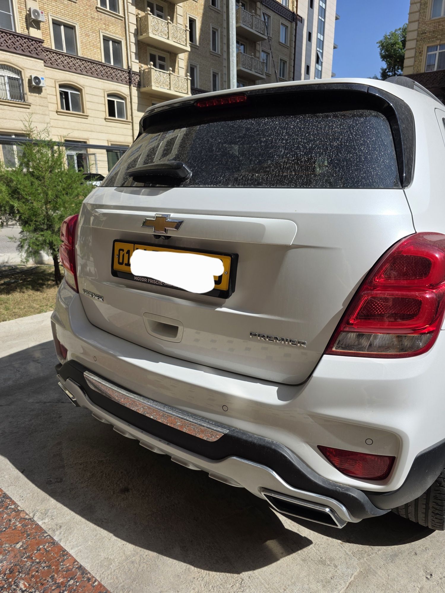 Tracker Premier, 2 позиция 1,8