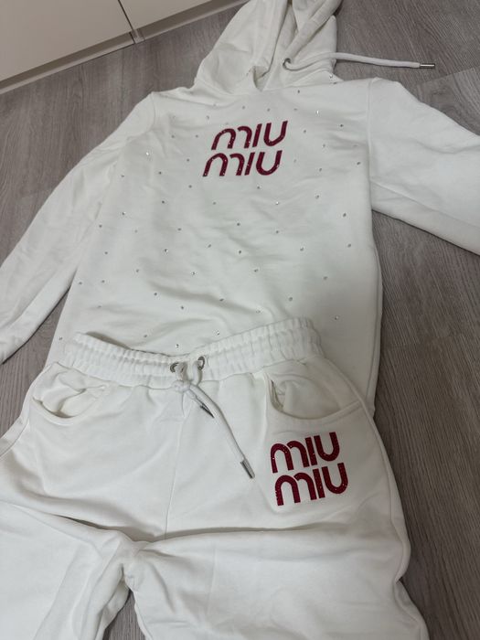 Спортен екип miu miu