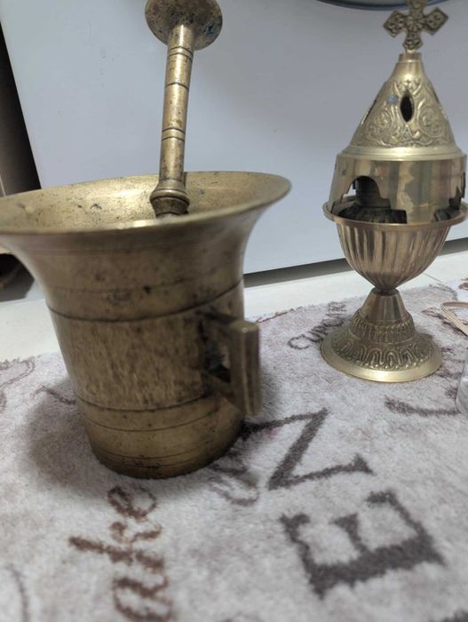 Mojar vechi din alamă MASIVĂ – început 1900, – PERFECT pentru decor!