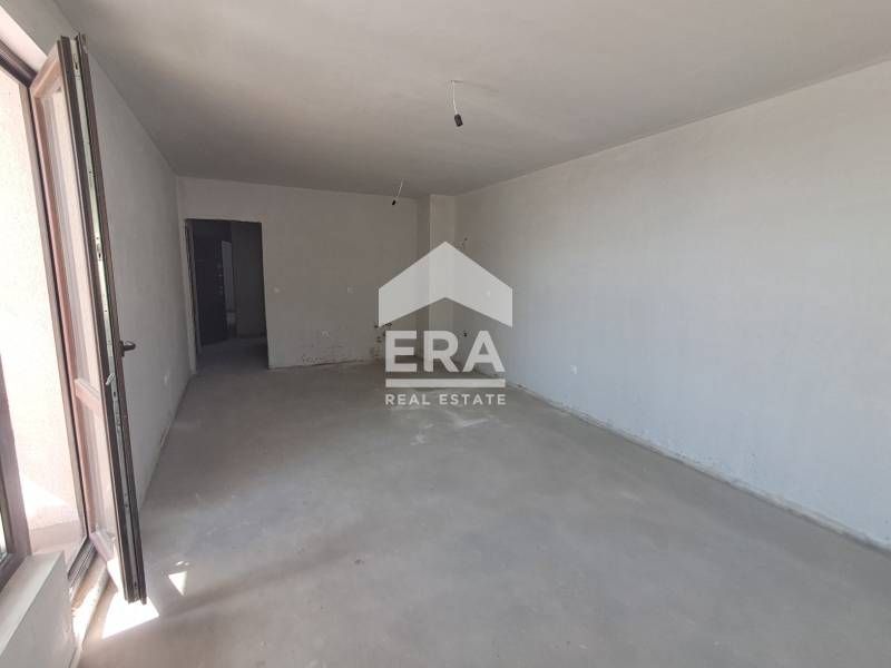 Продава се Тристаен апартамент в Варна, Виница - 78 кв.м за 2116 €/кв.м - Снимка #6