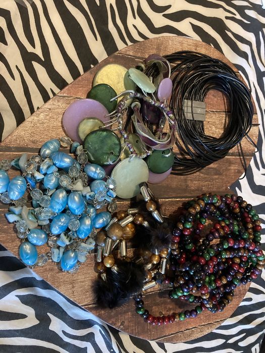 Гривни  и колиета