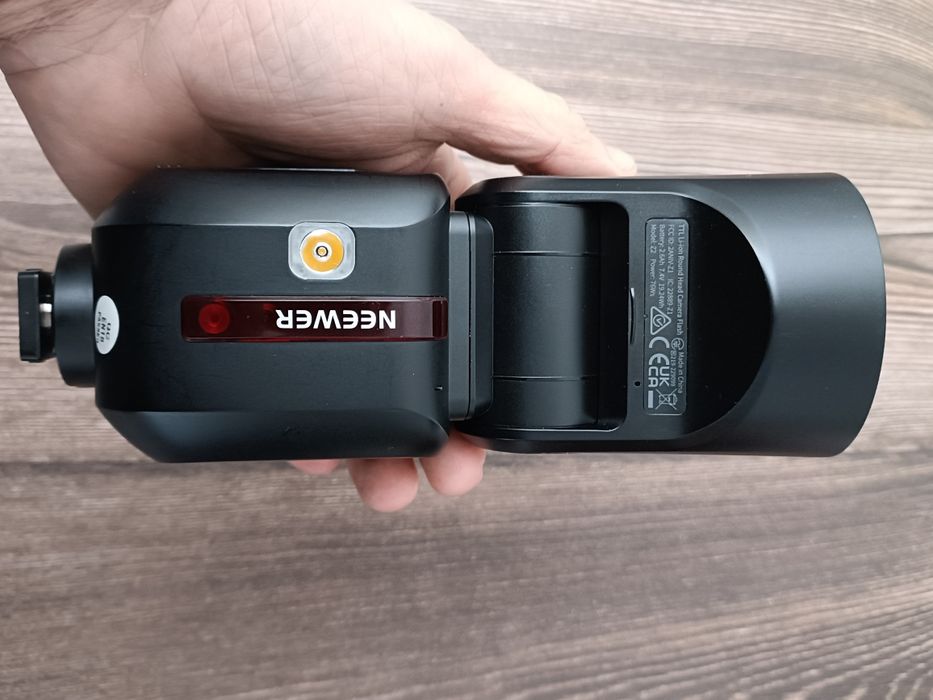 Blitz Neewer 76w TTL display Oled pentru Sony