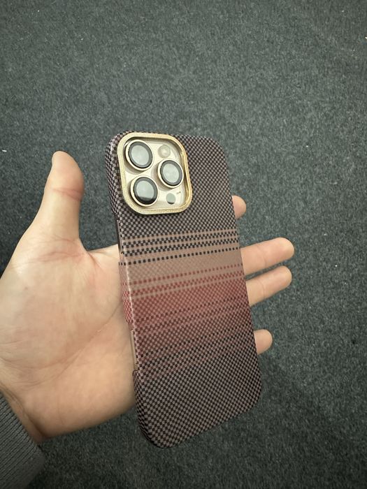 Iphone 16 pro max chexol