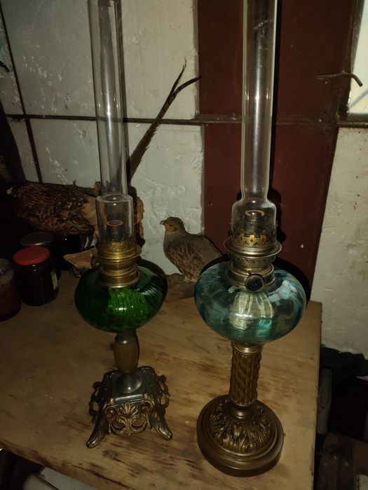 Lămpi vintage cu petrol