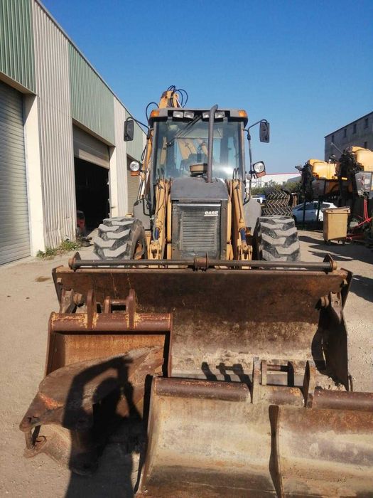 Vand Buldoexcavator Case IH 695SR-4PS