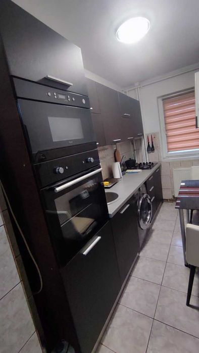 Inchiriez apartament 3 camere mobilat zona 5 Colturi Lebada /etaj 2.