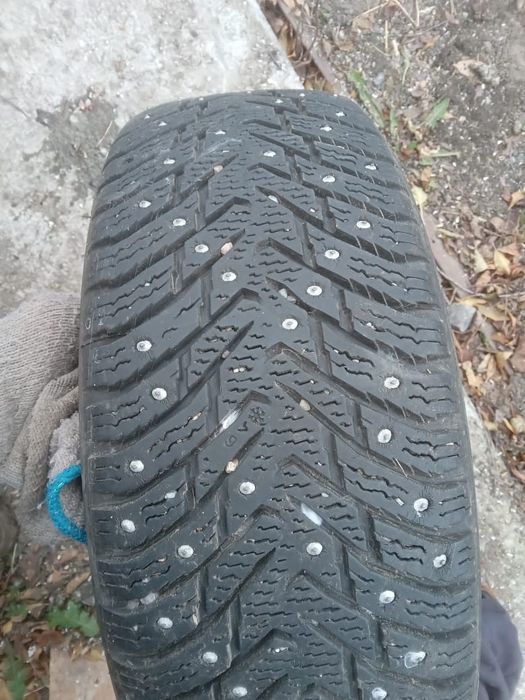 Продам зимние шины