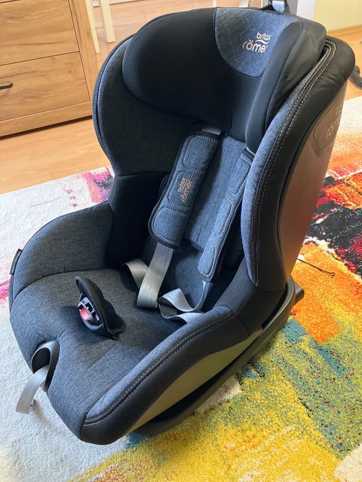 Детски стол за кола 9-22кг, Britax Römer Trifix2 i-size (12м-4г.)